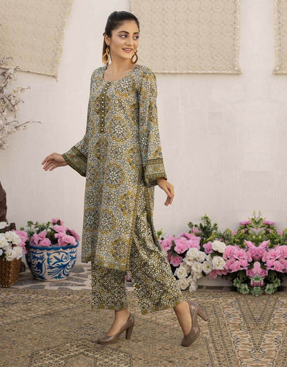 AY-022 – 2 Piece Digital Printed Unstitched Luxury Lawn